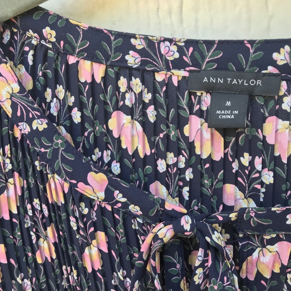 Ann Taylor Navy Floral Chiffon Blouse Size M